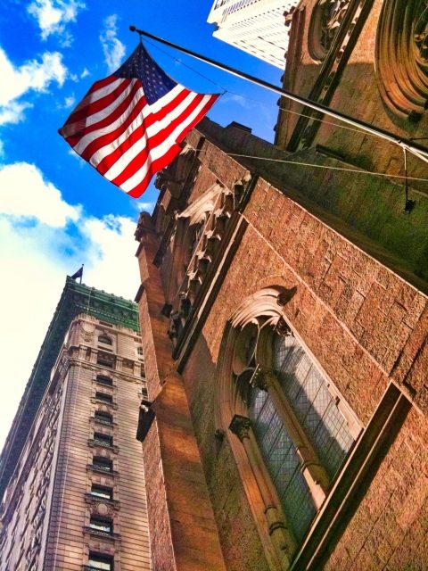 アメリカの国旗と建物